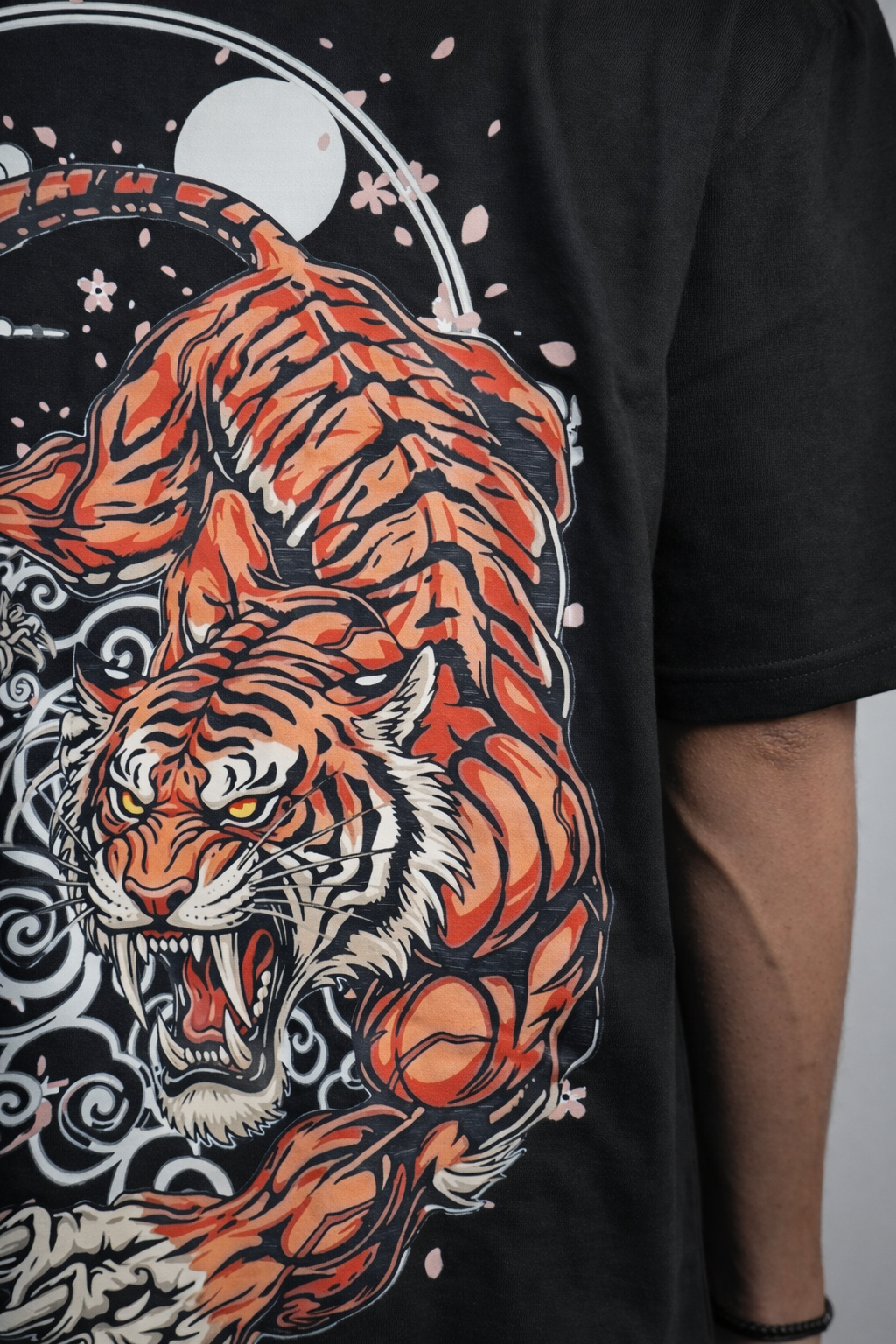 Tiger – Oversized Tee